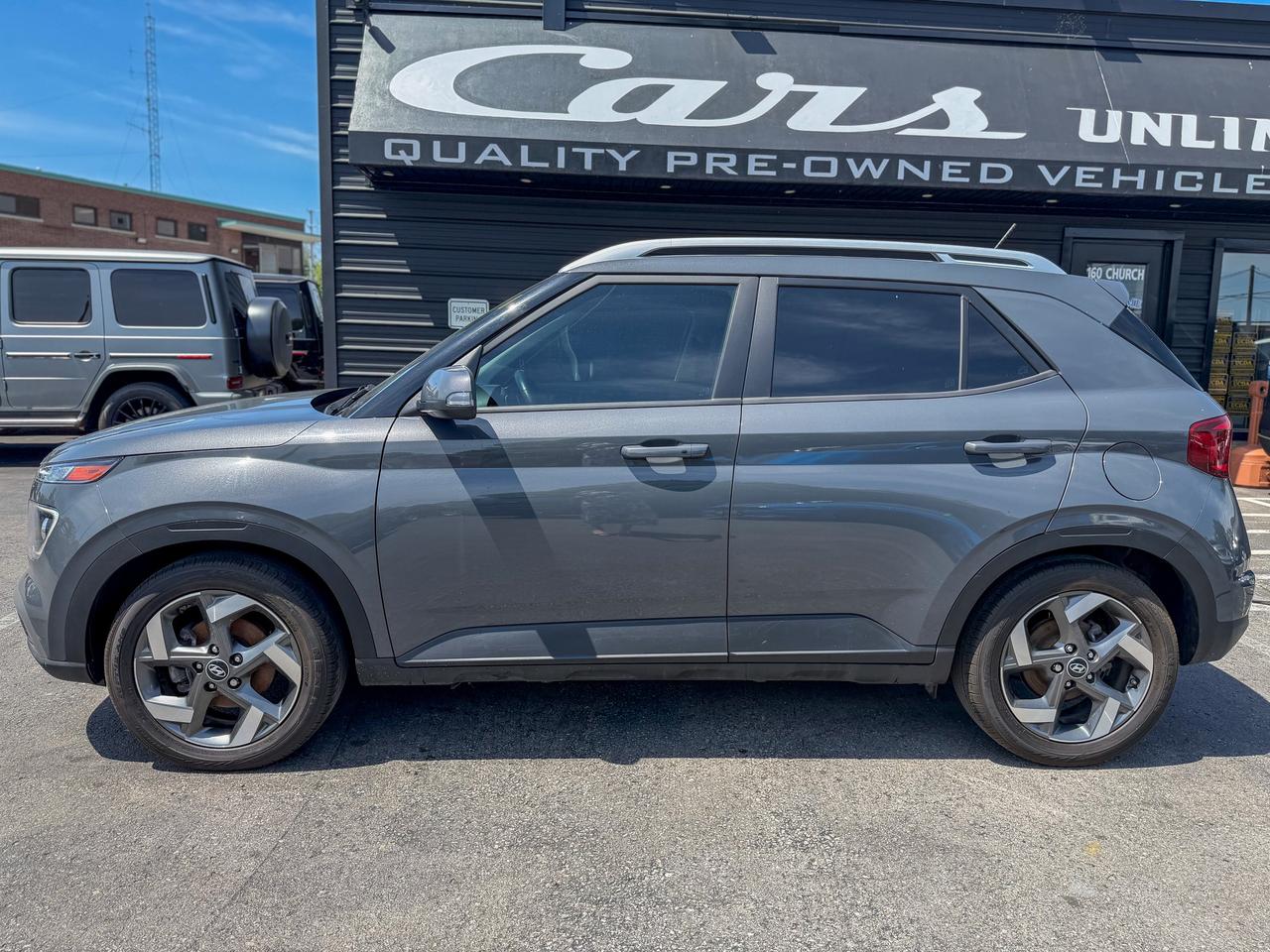 2023 Hyundai Venue Preferred/BSM/CAMERA/REMOTE/ROOF/1.6L/LEATHER Photo