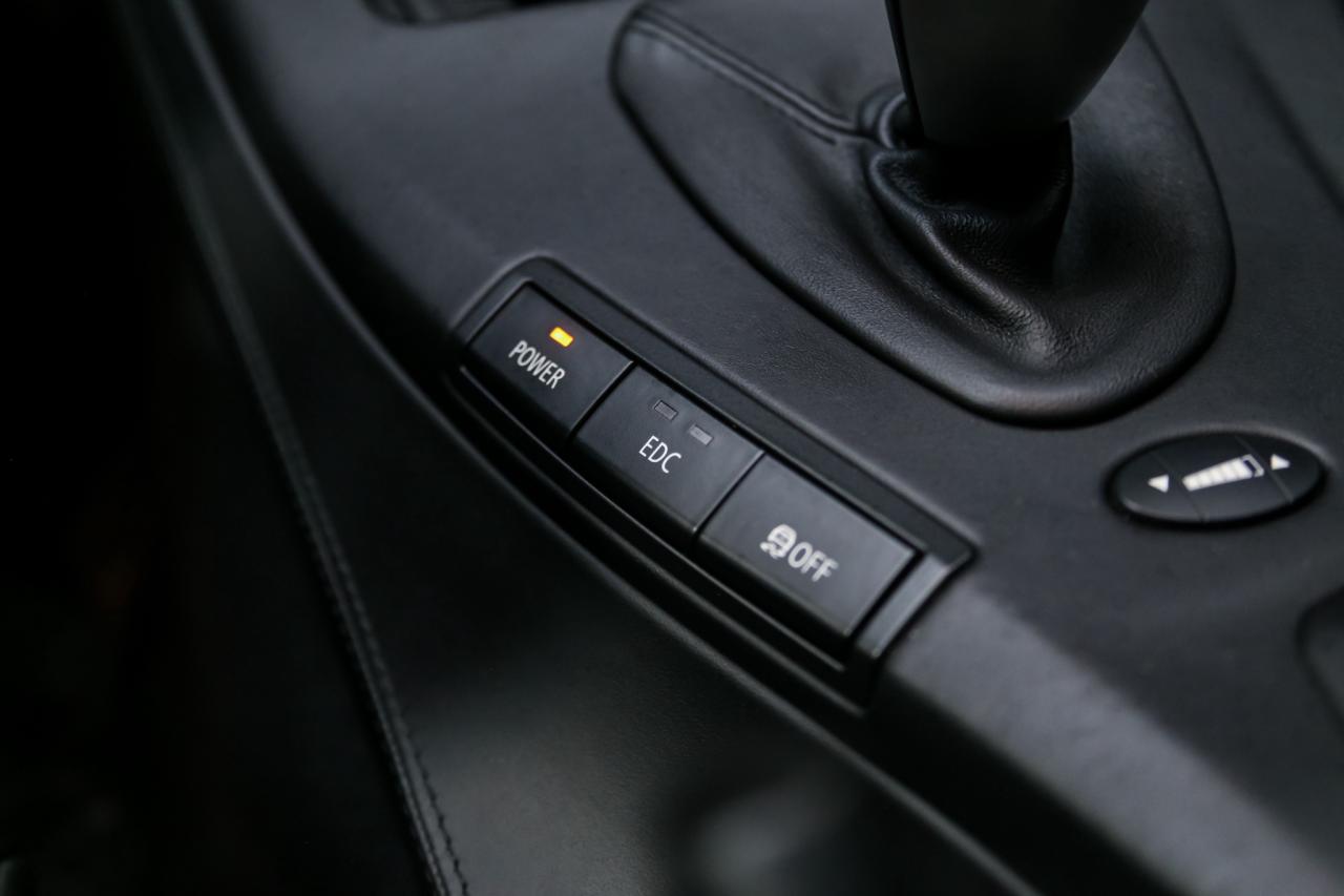 2012 BMW M3 COMPETITION PKG V8 414HP  CARBONROOF NAV FROZENBLK Photo