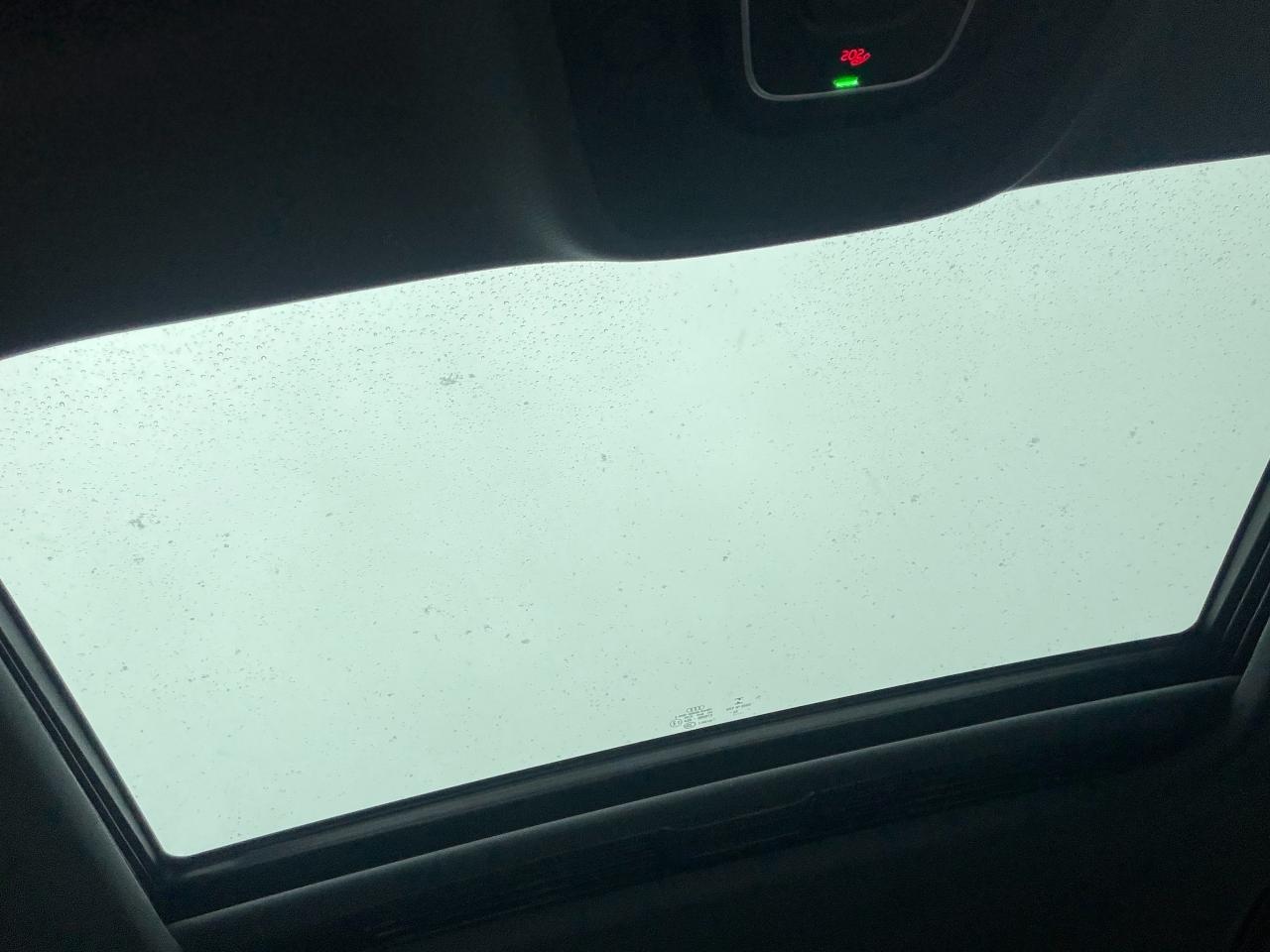 2023 Audi A4 Komfort/quattro/LOW KM/BSM/ROOF/CAMERA/NO ACCIDENT Photo