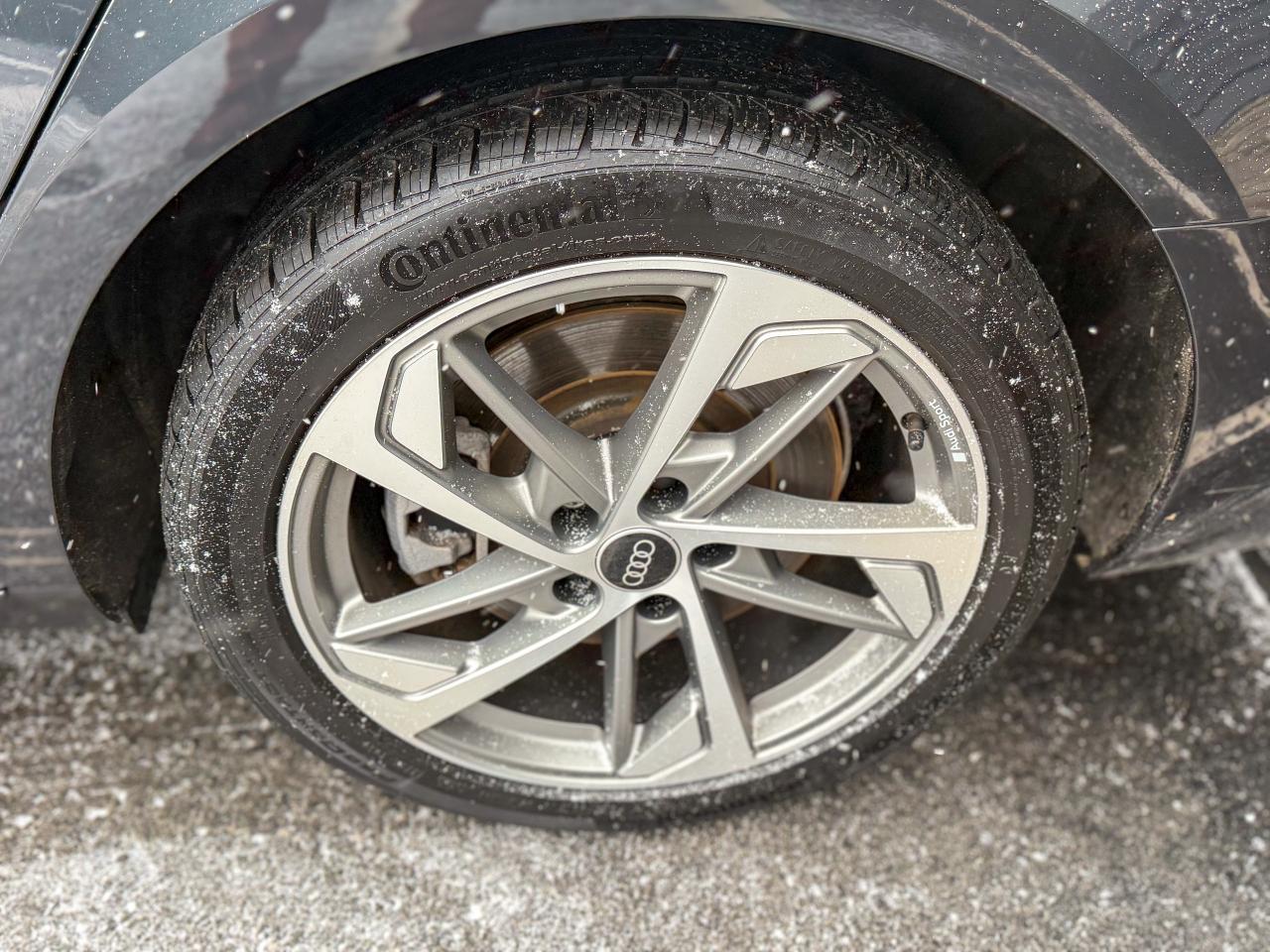 2023 Audi A4 Komfort/quattro/LOW KM/BSM/ROOF/CAMERA/NO ACCIDENT Photo