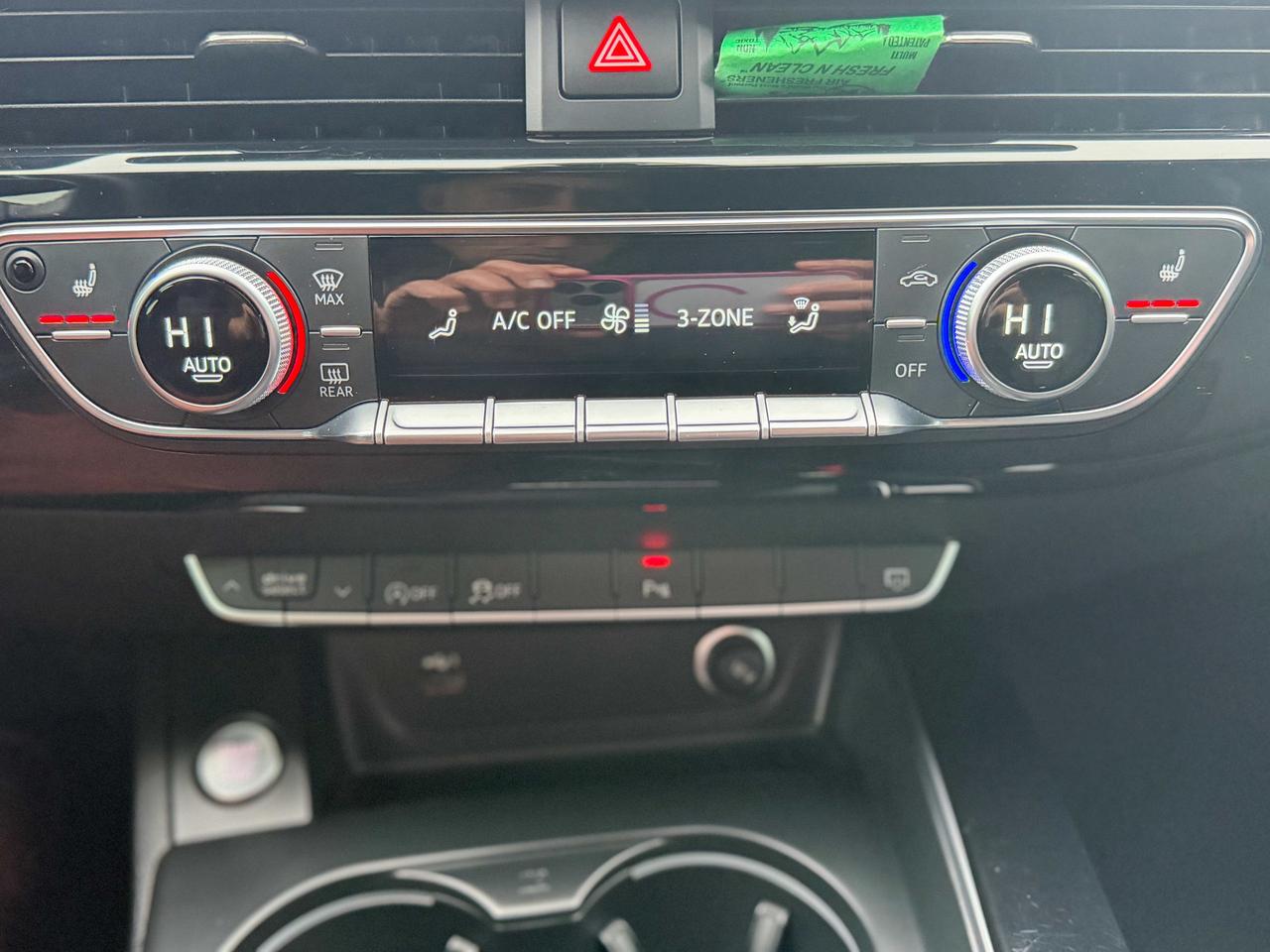 2023 Audi A4 Komfort/quattro/LOW KM/BSM/ROOF/CAMERA/NO ACCIDENT Photo