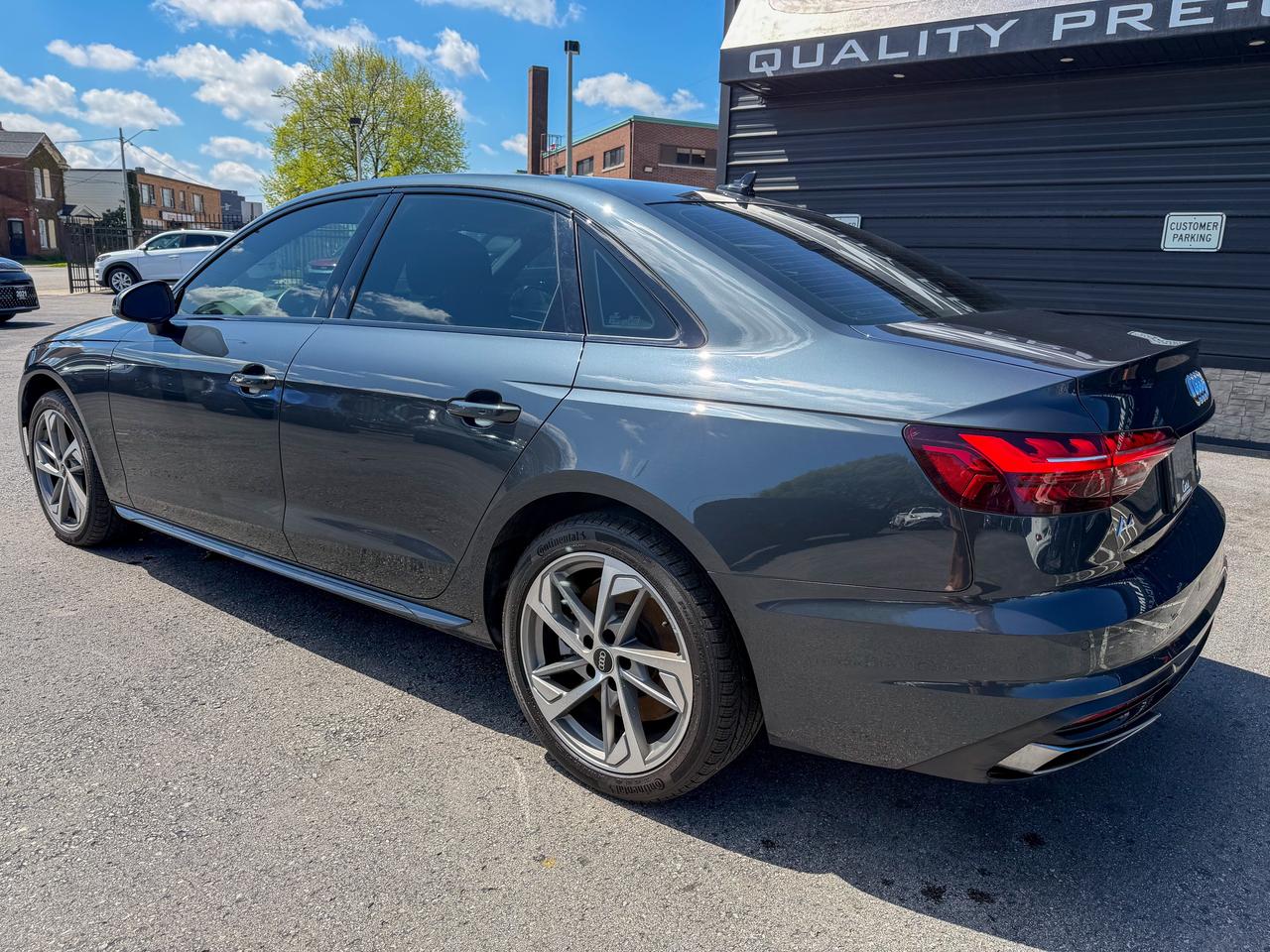 2023 Audi A4 Komfort/quattro/LOW KM/BSM/ROOF/CAMERA/NO ACCIDENT Photo2