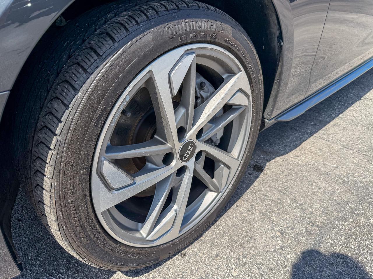2023 Audi A4 Komfort/quattro/LOW KM/BSM/ROOF/CAMERA/NO ACCIDENT Photo