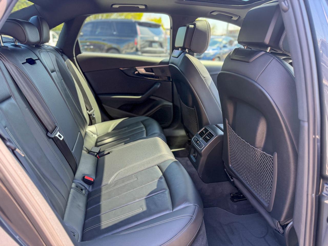 2023 Audi A4 Komfort/quattro/LOW KM/BSM/ROOF/CAMERA/NO ACCIDENT Photo