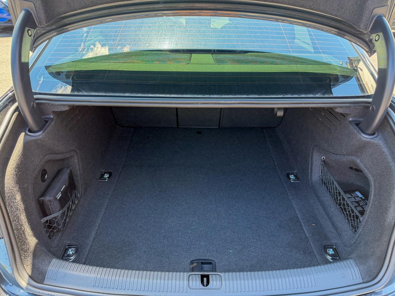 2023 Audi A4 Komfort/quattro/LOW KM/BSM/ROOF/CAMERA/NO ACCIDENT Photo