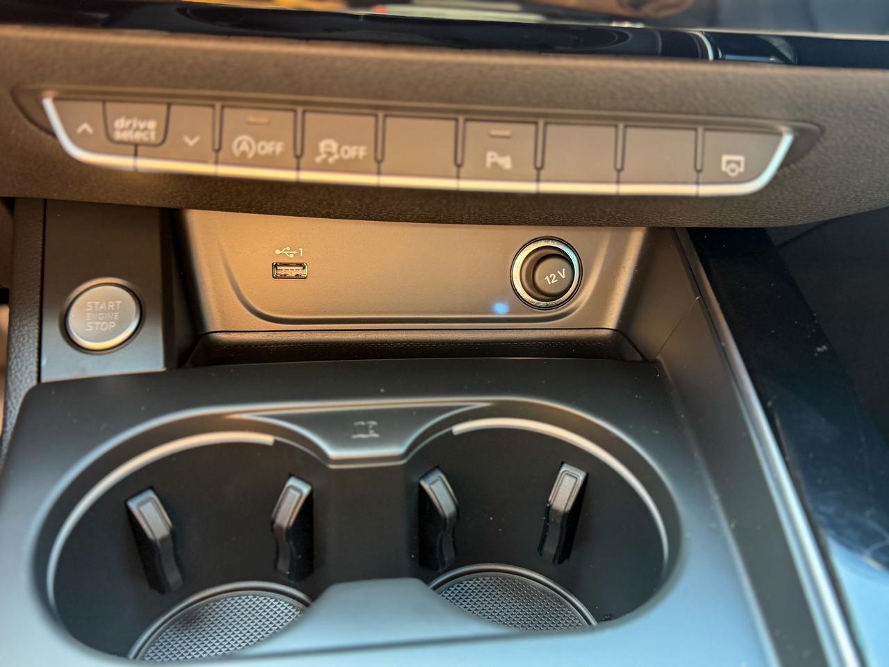2023 Audi A4 Komfort/quattro/LOW KM/BSM/ROOF/CAMERA/NO ACCIDENT Photo