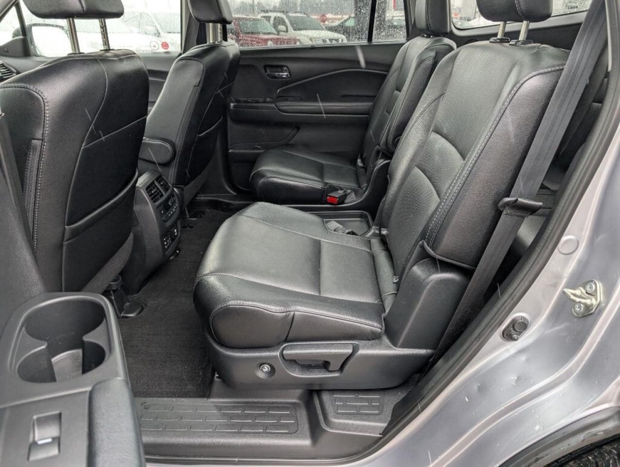 2017 Honda Pilot Touring Photo