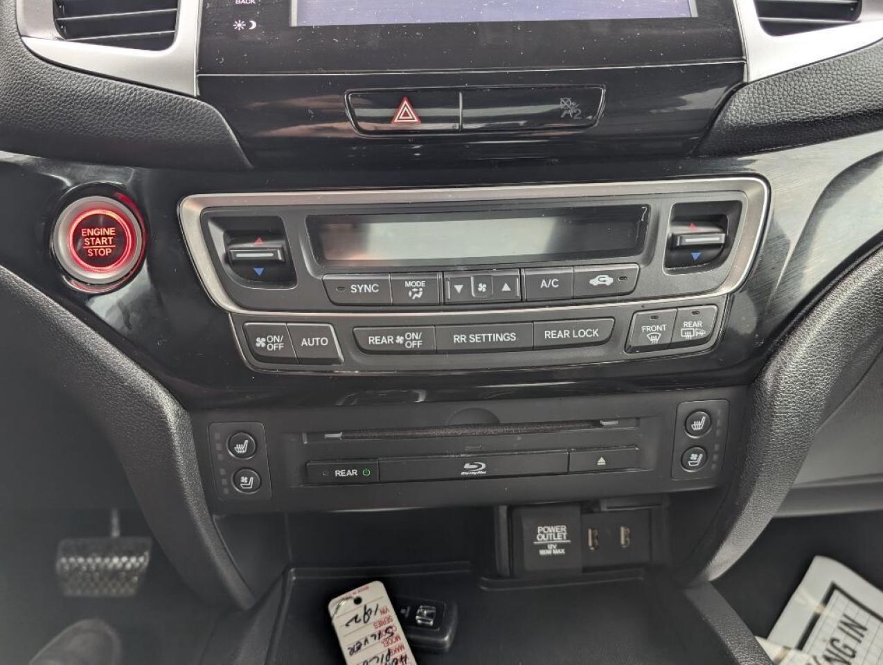 2017 Honda Pilot Touring Photo