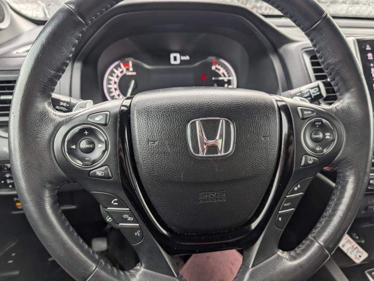 2017 Honda Pilot Touring Photo