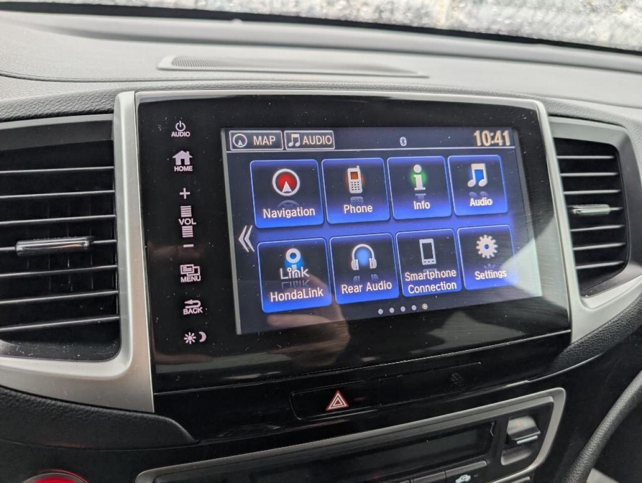 2017 Honda Pilot Touring Photo