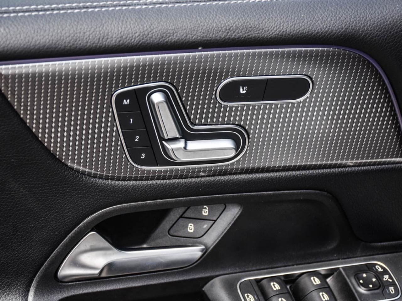 2023 Mercedes-Benz GLB GLB250*PremPkg*RCam*PanoRoof*4Matic*AWD*2.0L Photo