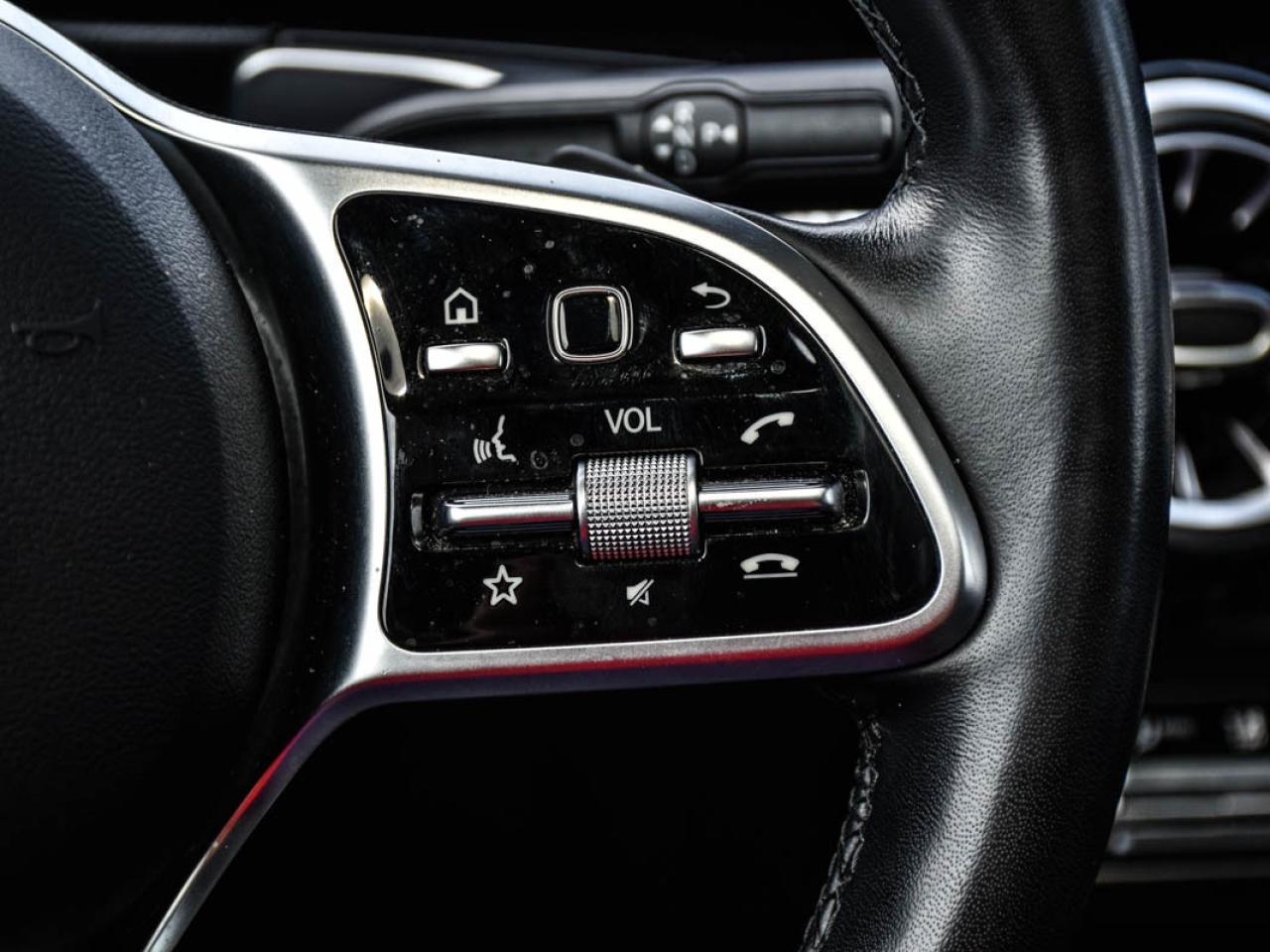 2023 Mercedes-Benz GLB GLB250*PremPkg*RCam*PanoRoof*4Matic*AWD*2.0L Photo