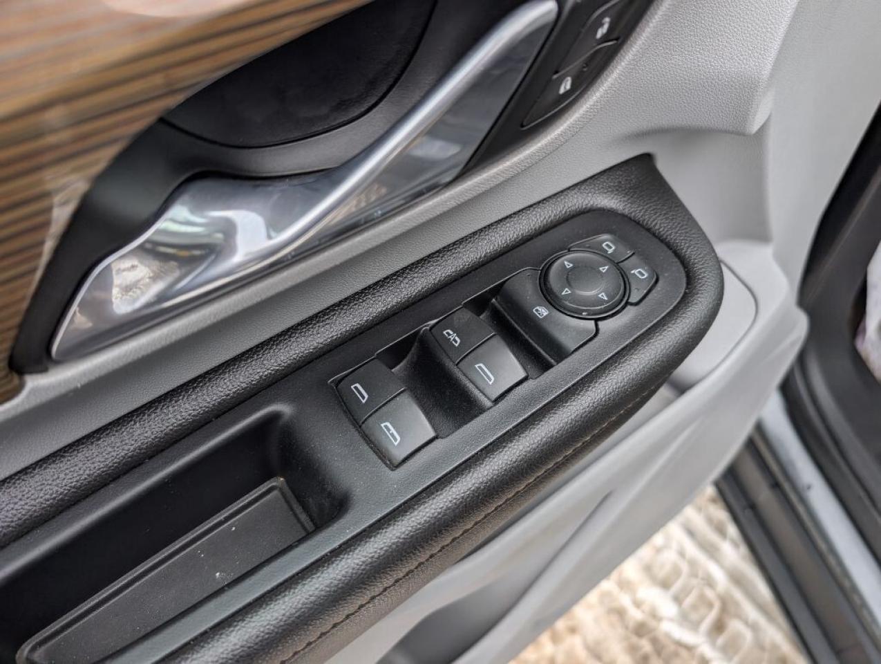 2019 GMC Terrain SLE AWD   PANOROOF   CAMERA   HTD SEATS Photo