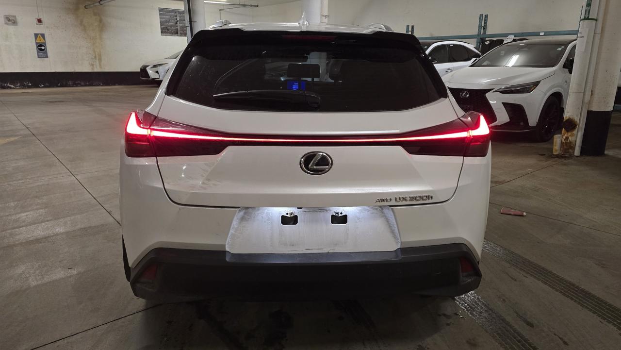 2025 Lexus UX Premium Pkg Safety Certified Welcome Trades Photo3