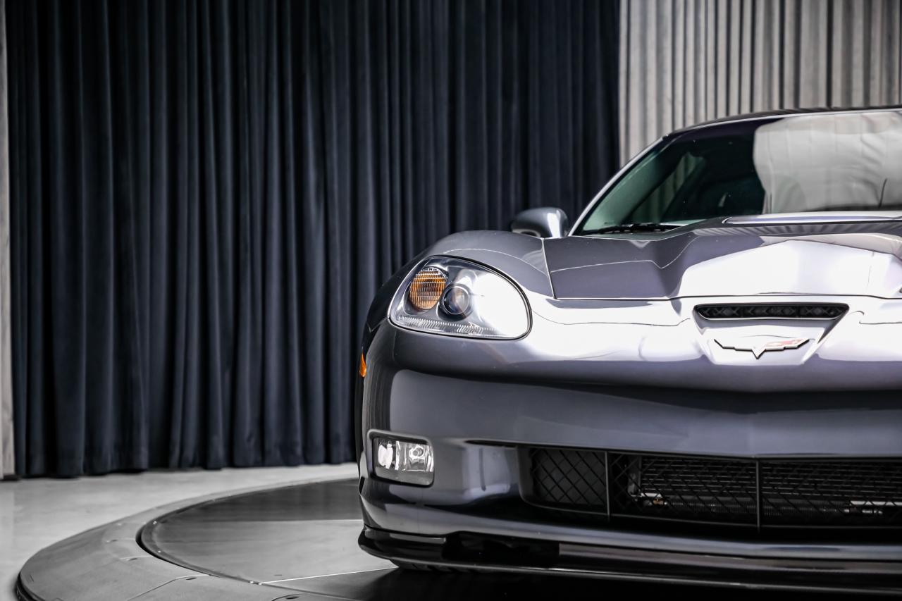 2011 Chevrolet Corvette ZR1 w/3ZR 638HP  CARBONCERAMIC FULLPPF LOWKM HUD Photo