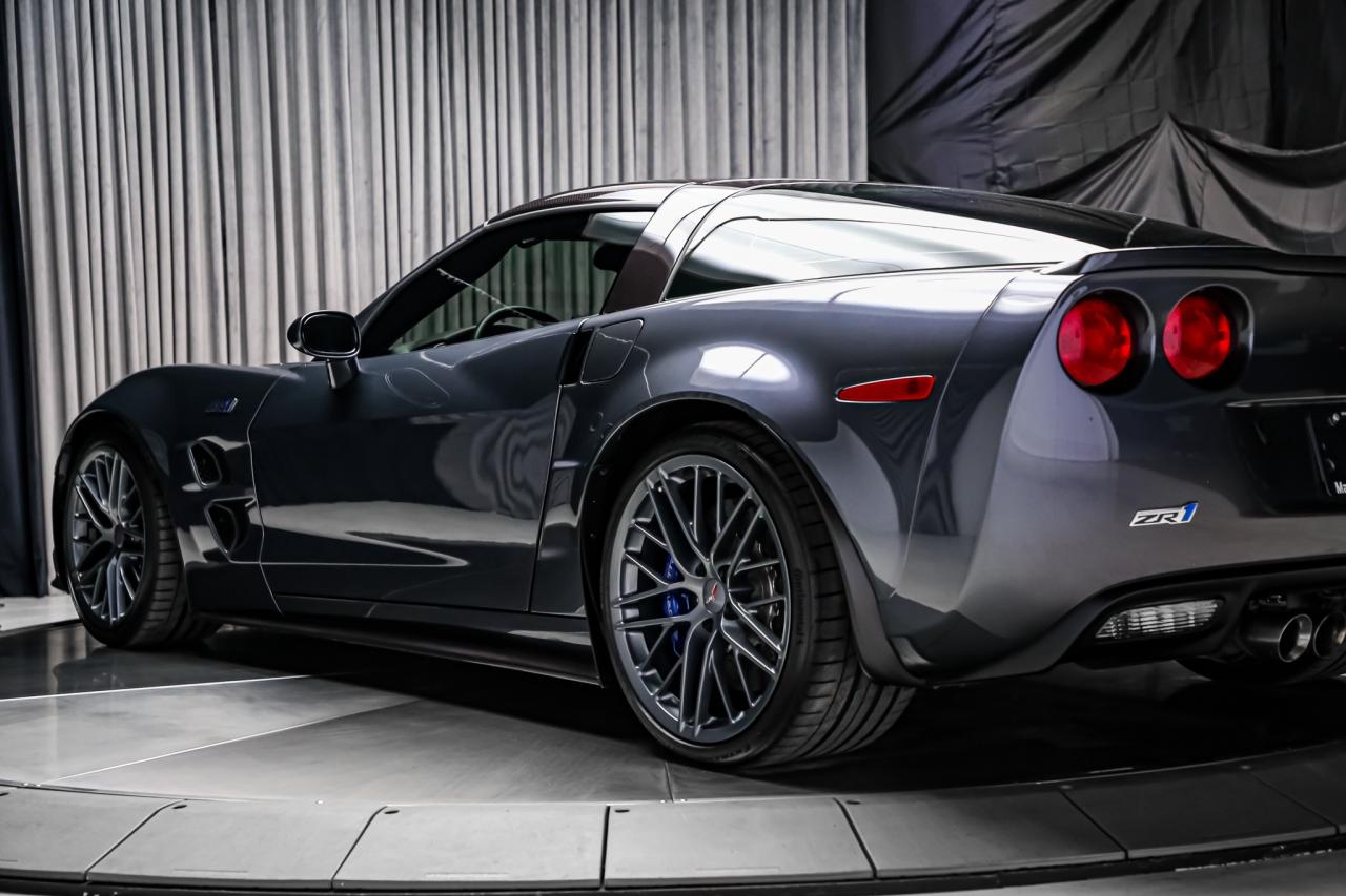 2011 Chevrolet Corvette ZR1 w/3ZR 638HP  CARBONCERAMIC FULLPPF LOWKM HUD Photo