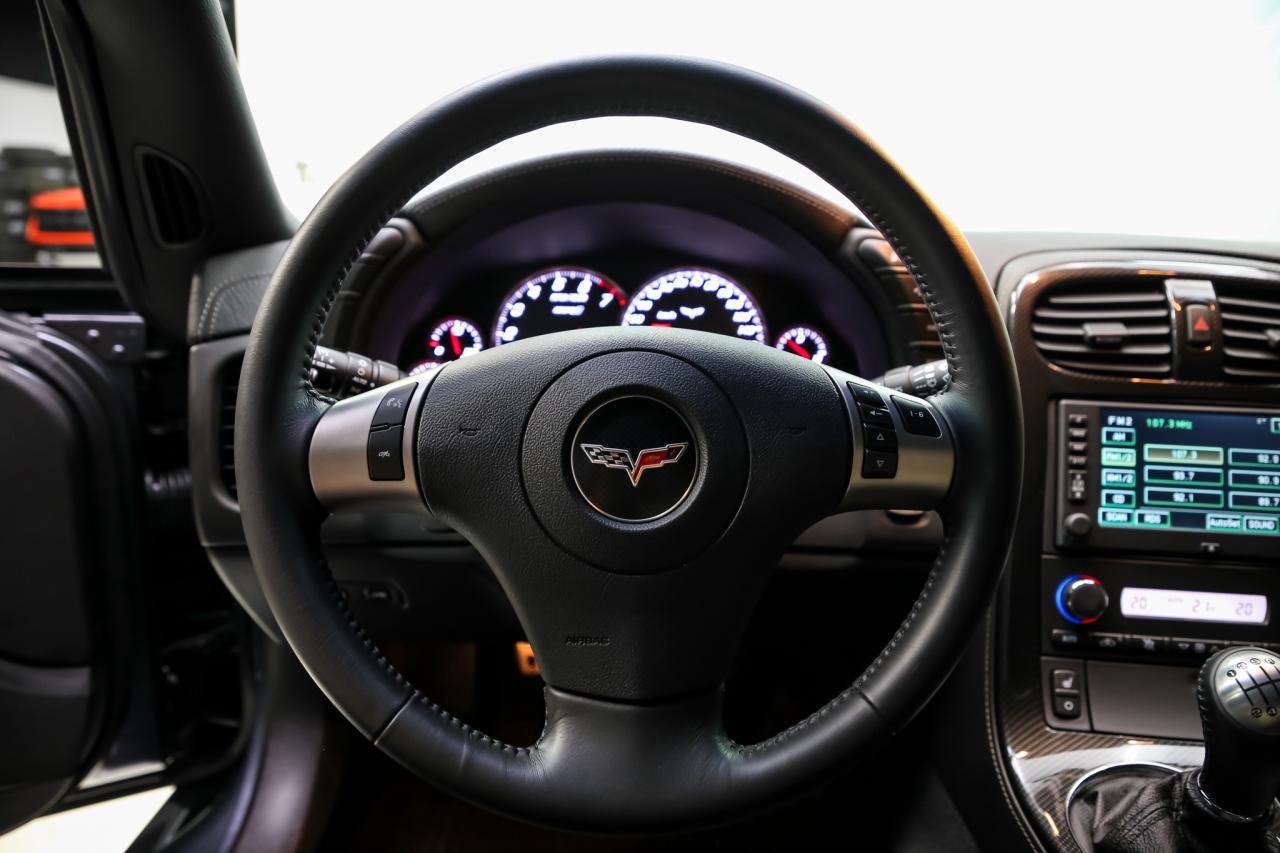 2011 Chevrolet Corvette ZR1 w/3ZR 638HP  CARBONCERAMIC FULLPPF LOWKM HUD Photo