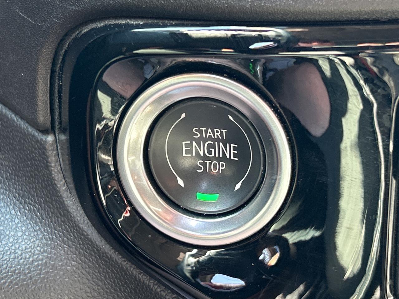 2025 Chevrolet Silverado 1500 4WD CREW CAB, 5.3LV8, NAVI, CARPLAY, ANDROID AUTO Photo