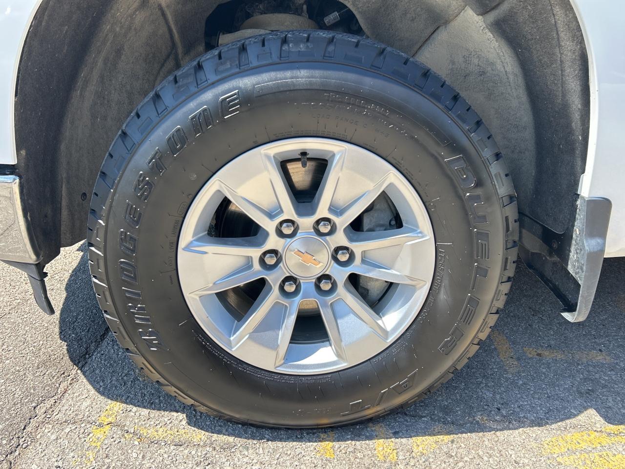 2025 Chevrolet Silverado 1500 4WD CREW CAB, 5.3LV8, NAVI, CARPLAY, ANDROID AUTO Photo