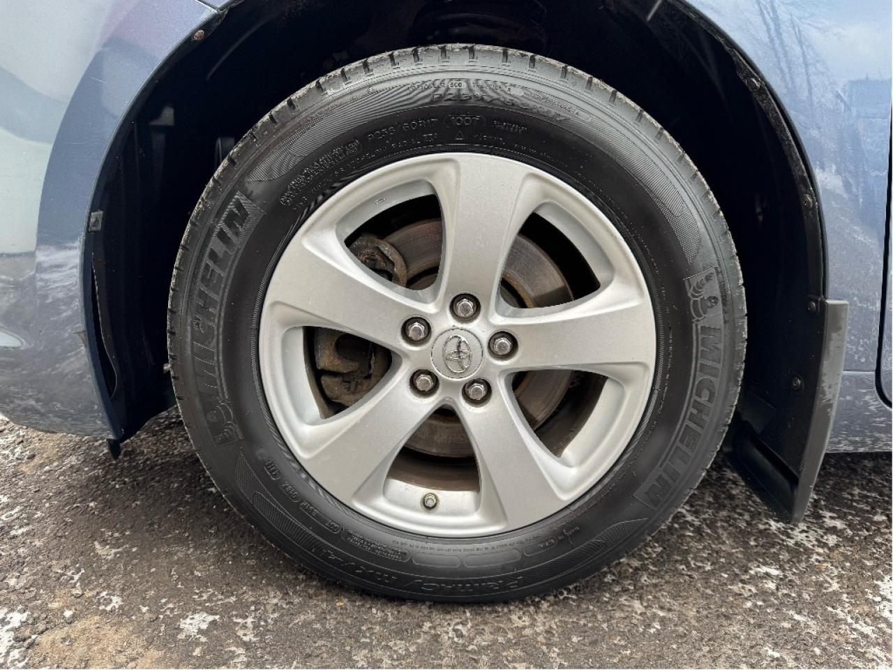 2016 Toyota Sienna LE Photo