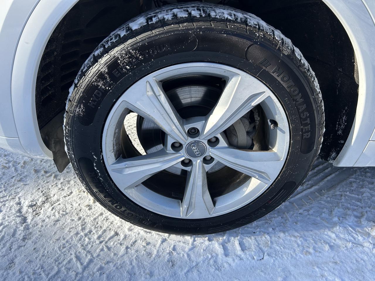 2018 Audi Q5 Premium Plus Photo