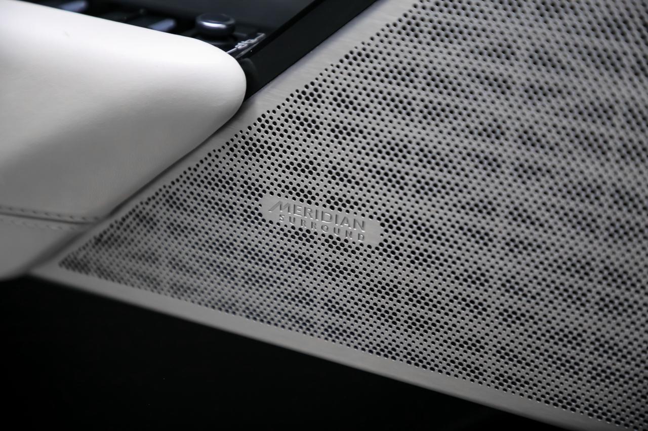 2023 Land Rover Range Rover Velar P400 HST V6 LOADED NOACCIDENT SERVICD AIR.SUSP 22s Photo