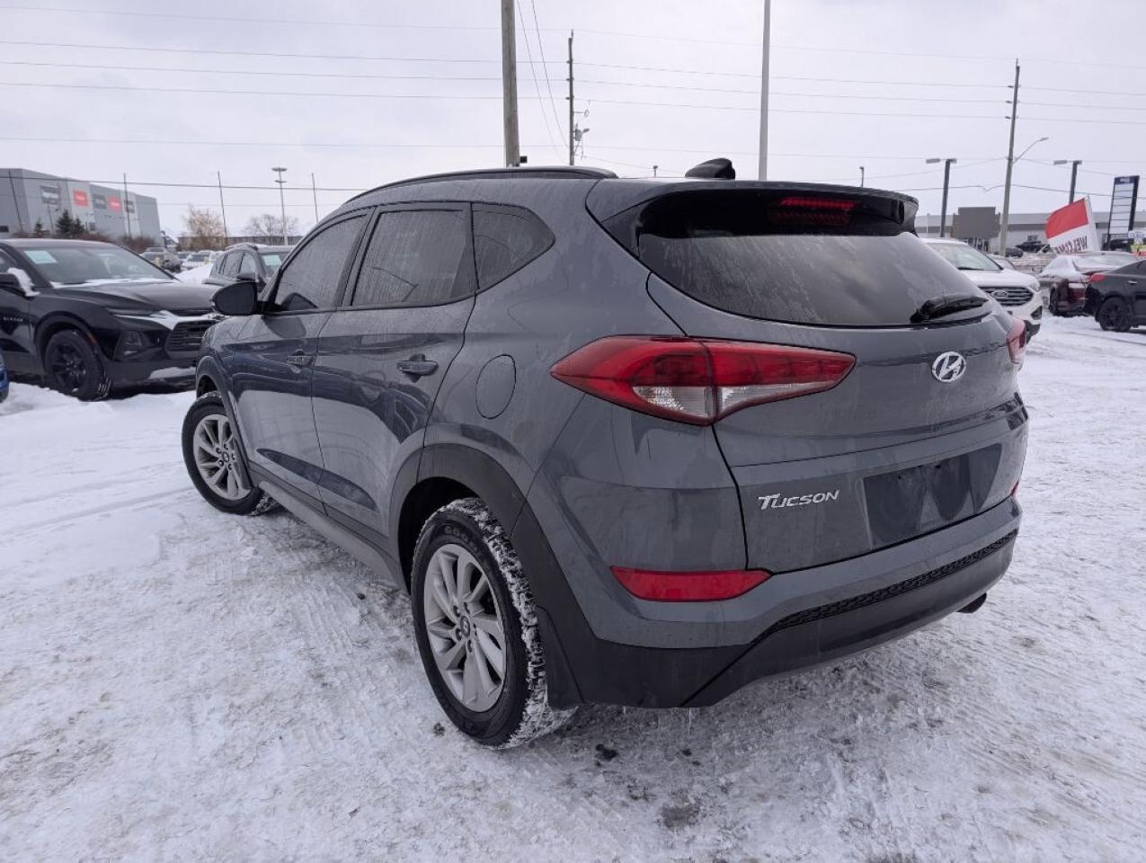 2017 Hyundai Tucson SE AWD  LEATHER   PANOROOF   CAMERA   HTD SEATS Photo