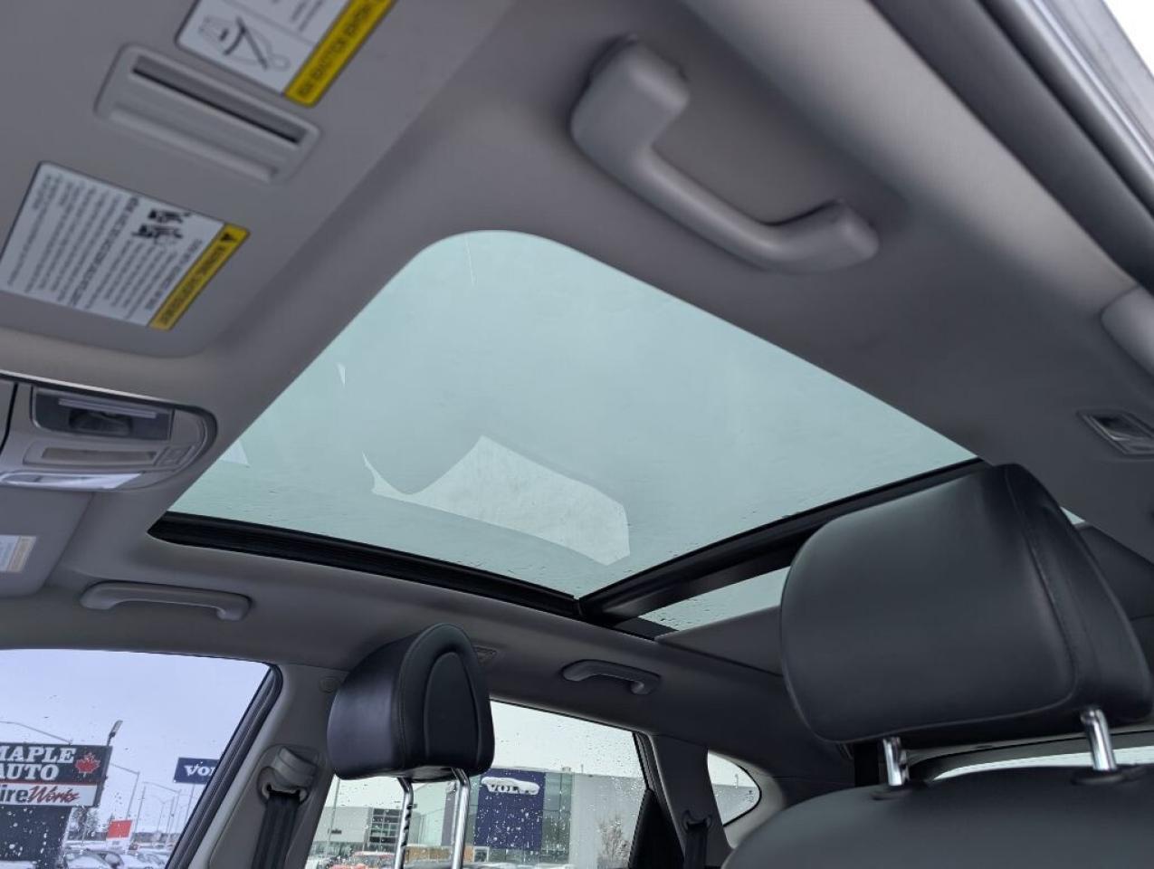 2017 Hyundai Tucson SE AWD  LEATHER   PANOROOF   CAMERA   HTD SEATS Photo