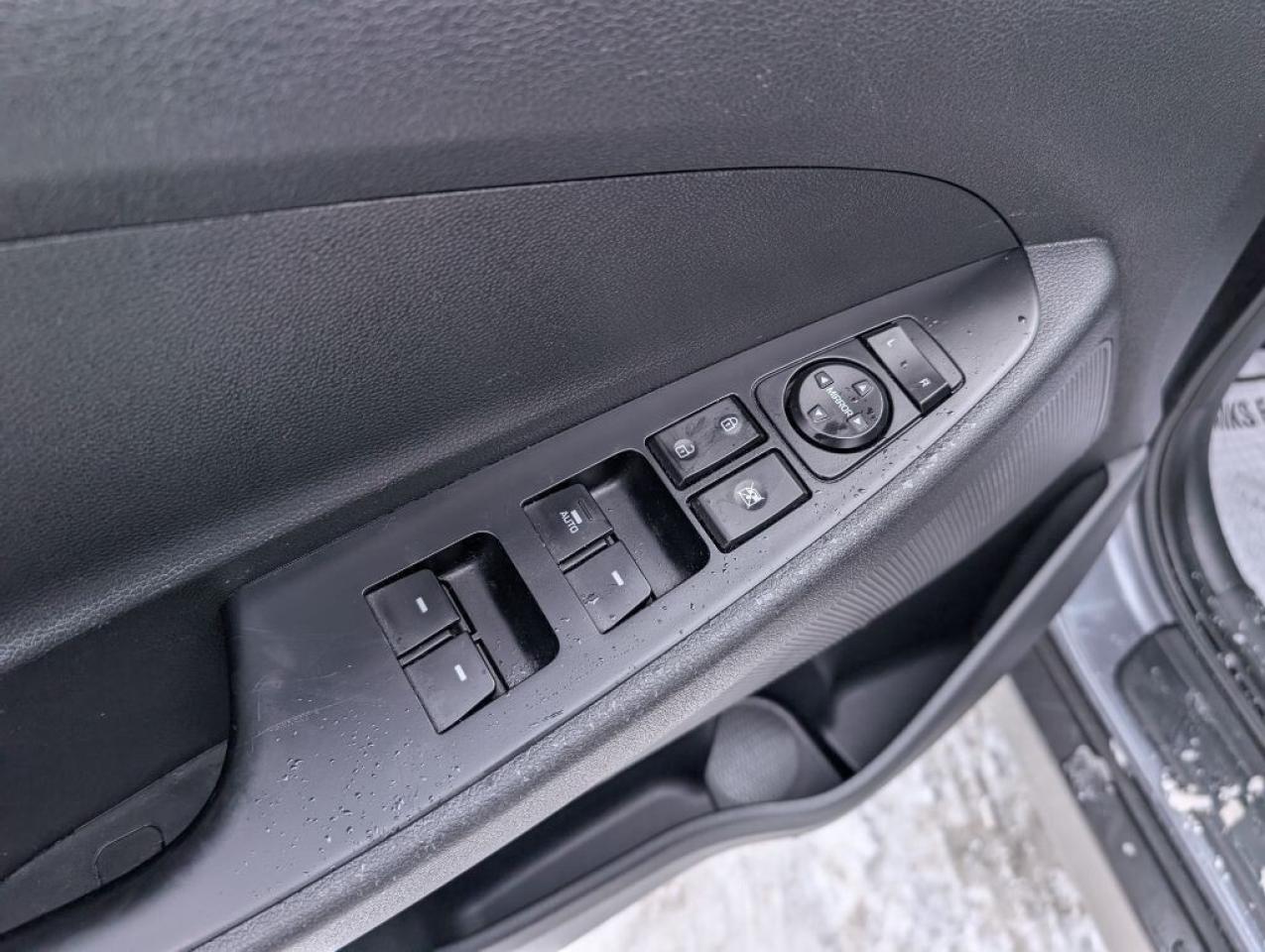 2017 Hyundai Tucson SE AWD  LEATHER   PANOROOF   CAMERA   HTD SEATS Photo