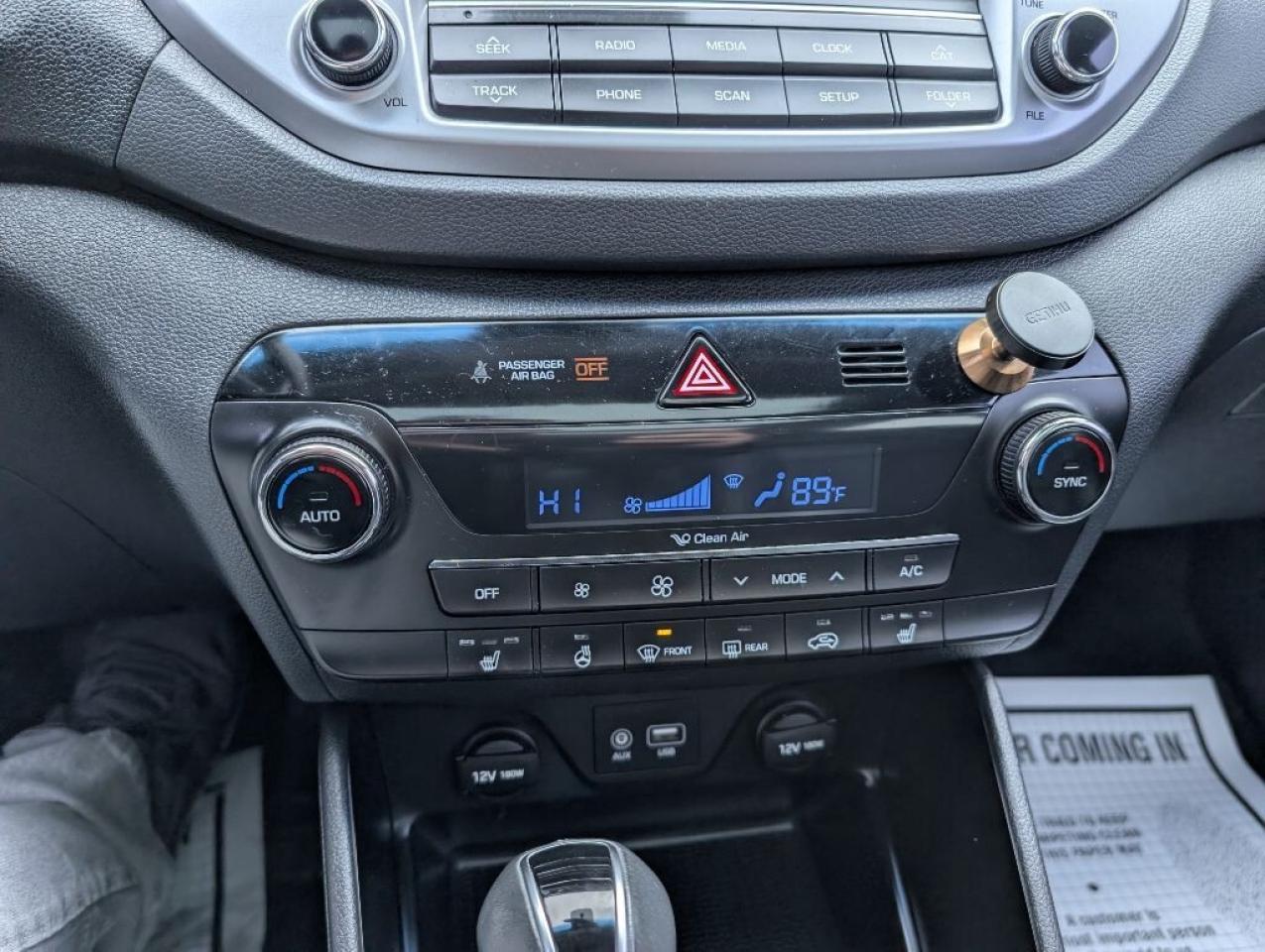 2017 Hyundai Tucson SE AWD  LEATHER   PANOROOF   CAMERA   HTD SEATS Photo