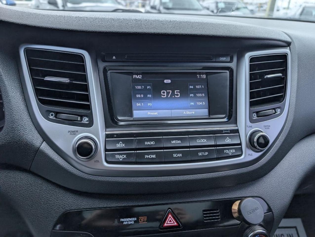 2017 Hyundai Tucson SE AWD  LEATHER   PANOROOF   CAMERA   HTD SEATS Photo