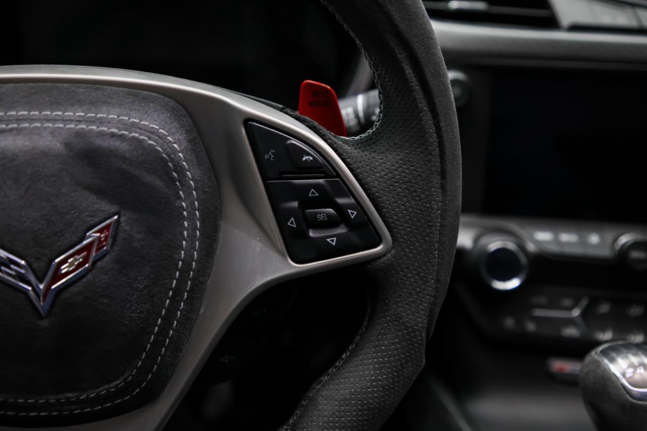2017 Chevrolet Corvette Z06 2LZ MANUAL 650HP NOACCDNT CARBONEXT COMP.SEATS Photo