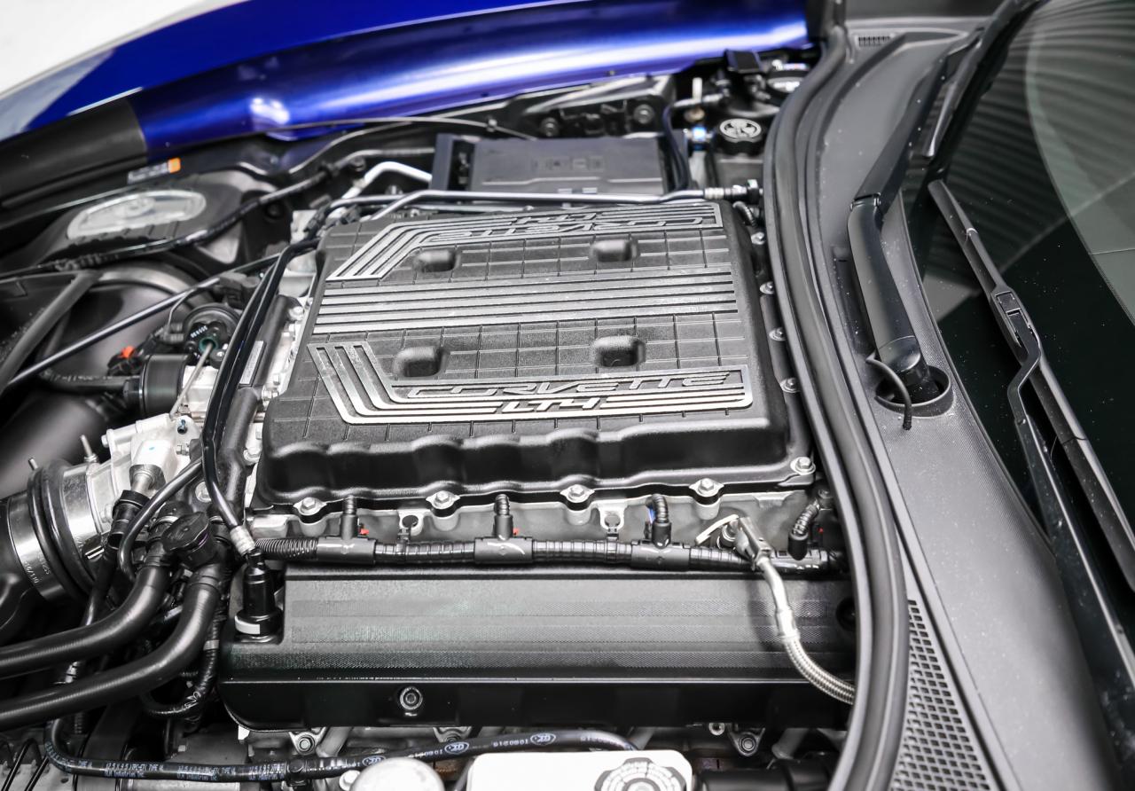 2017 Chevrolet Corvette Z06 2LZ MANUAL 650HP NOACCDNT CARBONEXT COMP.SEATS Photo