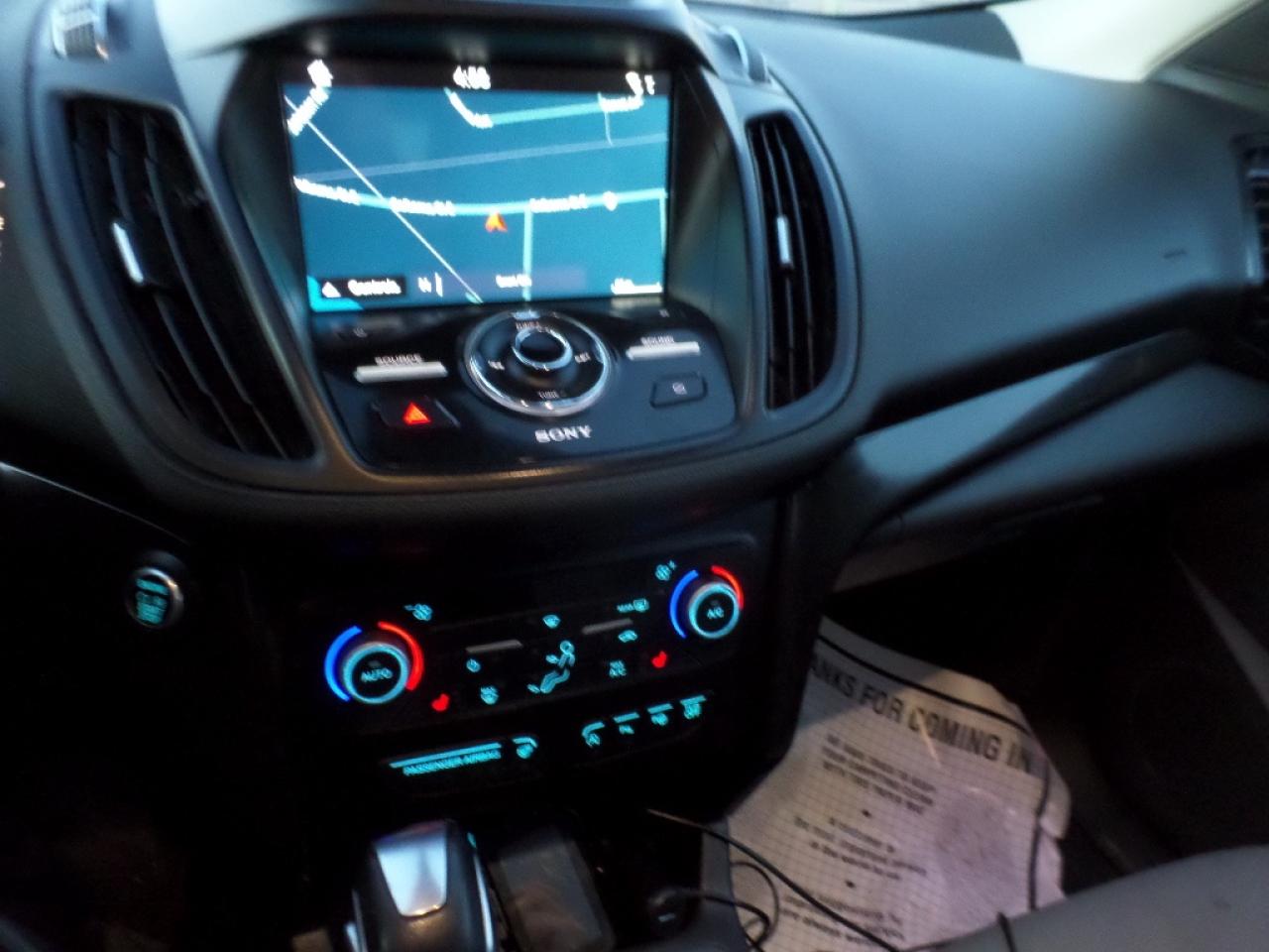 2019 Ford Escape Titanium 4WD Photo