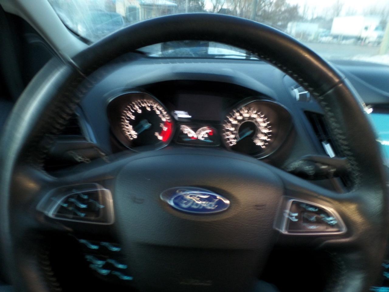 2019 Ford Escape Titanium 4WD Photo