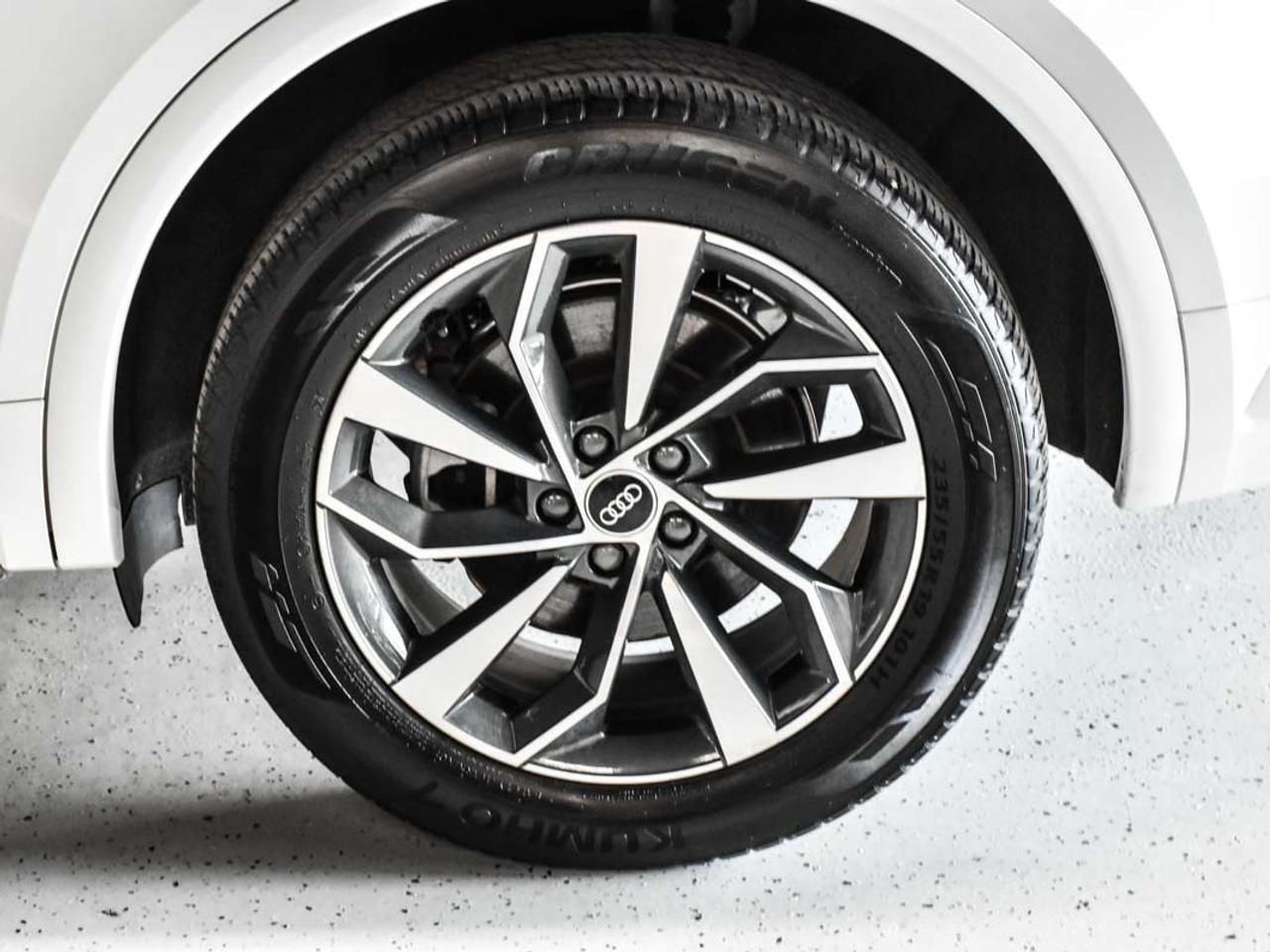 2022 Audi Q5 Progressiv l 45 TFSI l S Line l Quattro l 4Cyl l Photo4