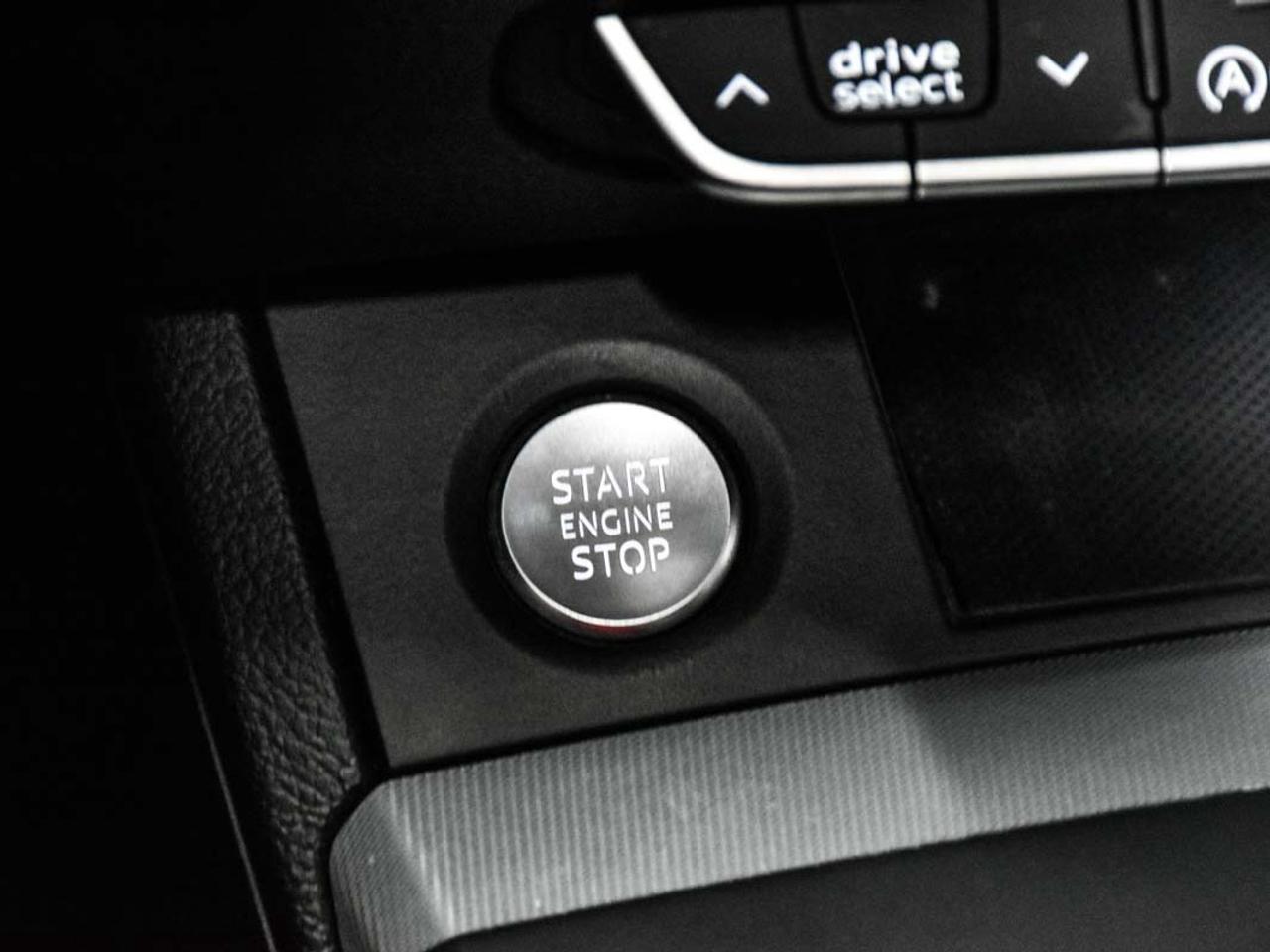 2022 Audi Q5 Progressiv l 45 TFSI l S Line l Quattro l 4Cyl l Photo