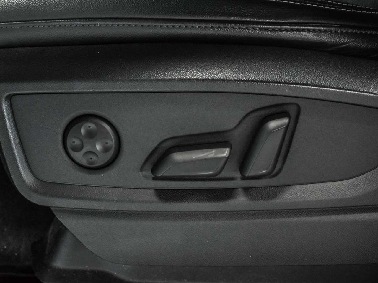 2022 Audi Q5 Progressiv l 45 TFSI l S Line l Quattro l 4Cyl l Photo