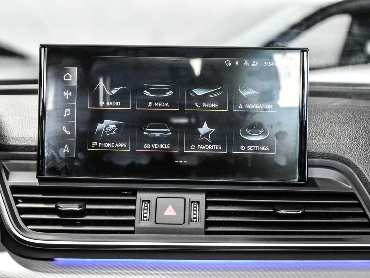 2022 Audi Q5 Progressiv l 45 TFSI l S Line l Quattro l 4Cyl l Photo