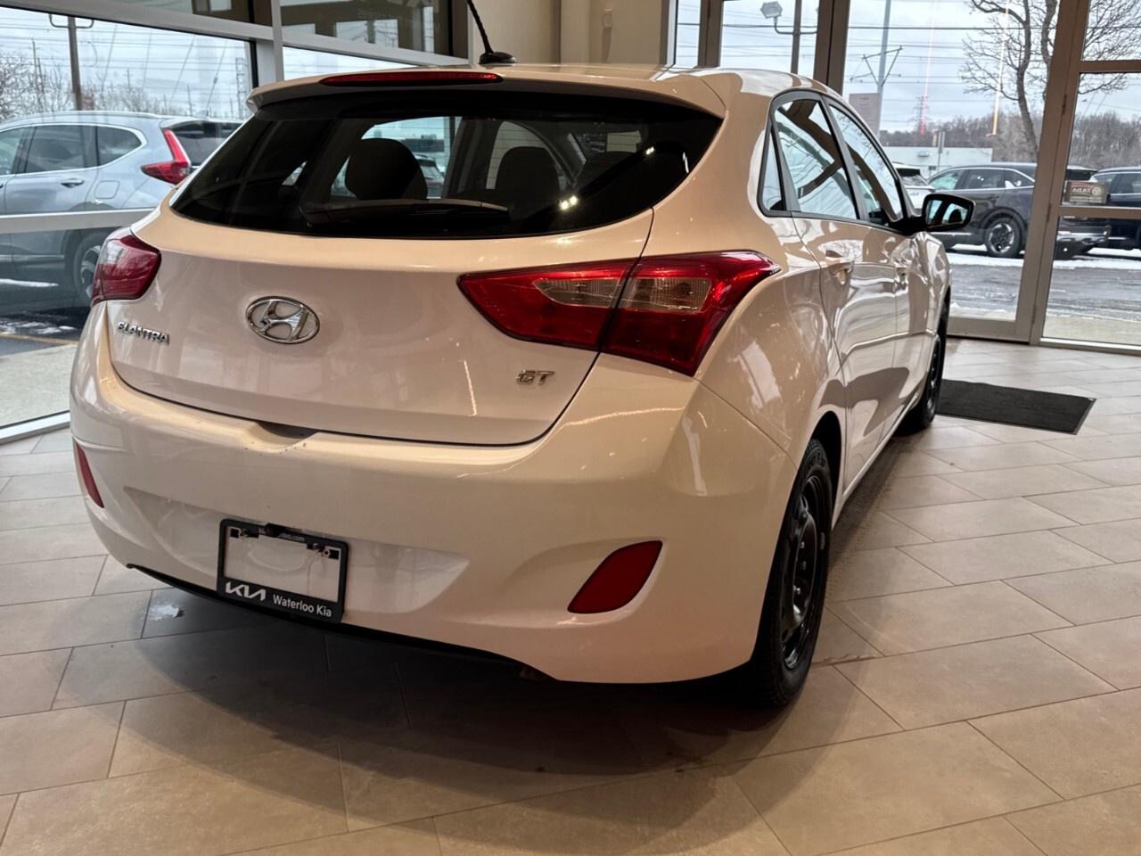 2014 Hyundai Elantra GT 5dr HB Auto GL Photo