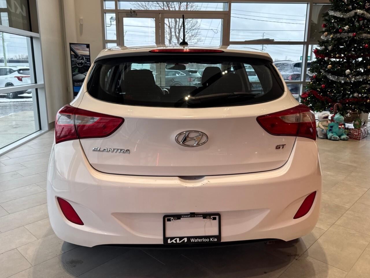 2014 Hyundai Elantra GT 5dr HB Auto GL Photo