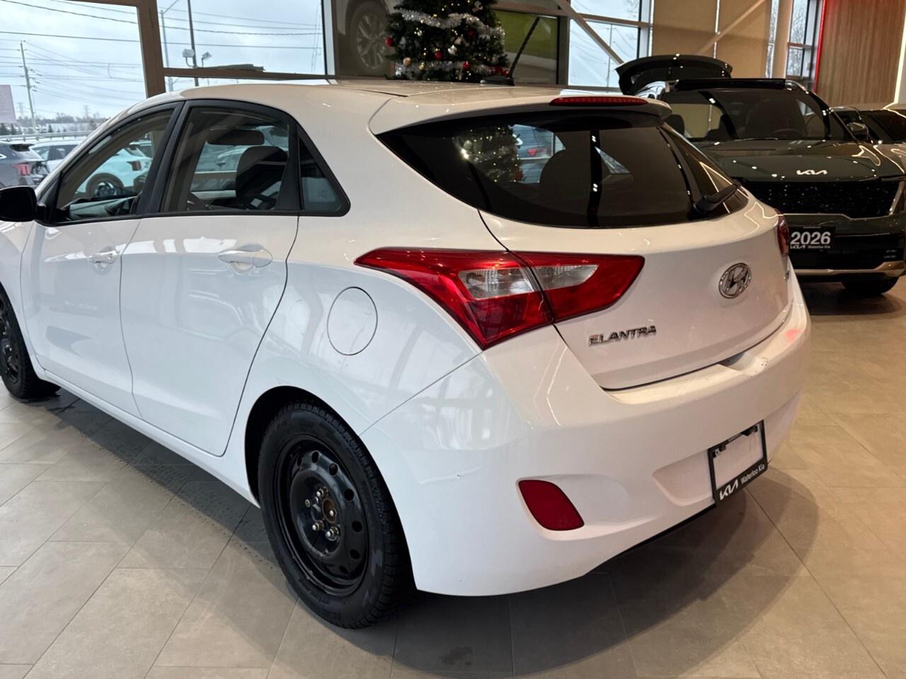2014 Hyundai Elantra GT 5dr HB Auto GL Photo