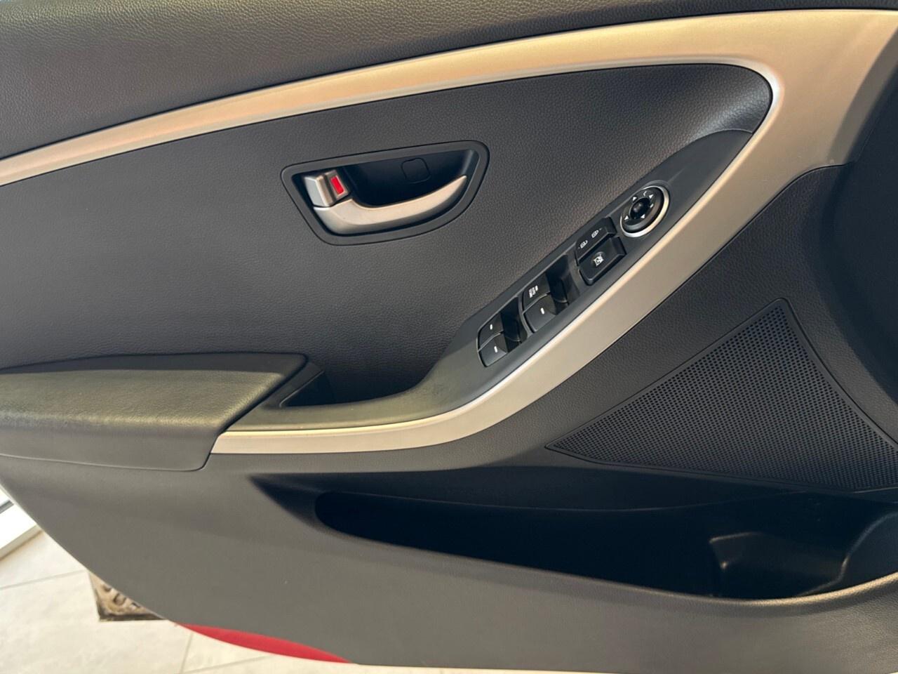 2014 Hyundai Elantra GT 5dr HB Auto GL Photo