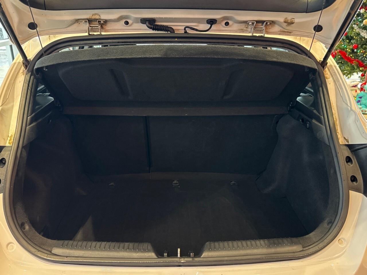 2014 Hyundai Elantra GT 5dr HB Auto GL Photo