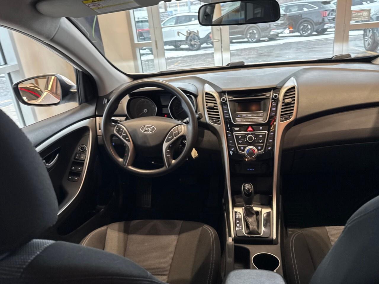 2014 Hyundai Elantra GT 5dr HB Auto GL Photo