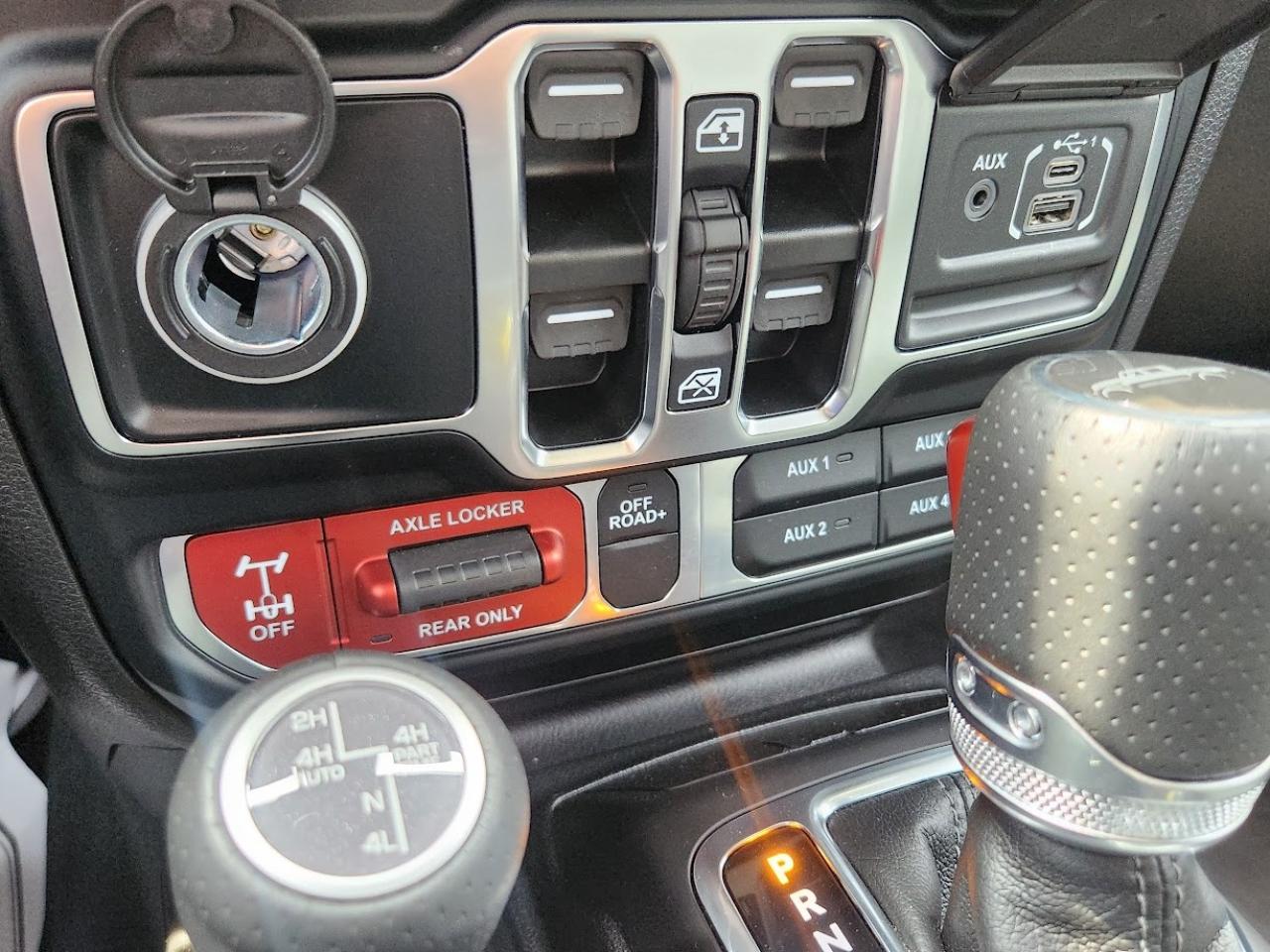 2024 Jeep Gladiator MOJAVE X 4X4, SANDRUNNER,FUEL RIMS,LIFTED,ALPINE Photo