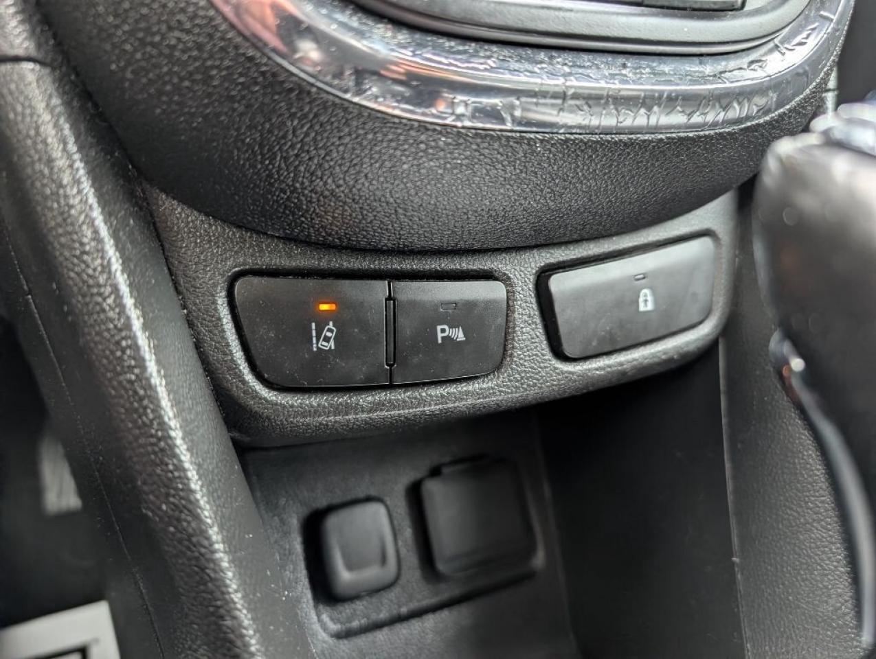 2014 Buick Encore Premium SUNROOF CAMERA HTD SEATS LANE DEPARTURE Photo