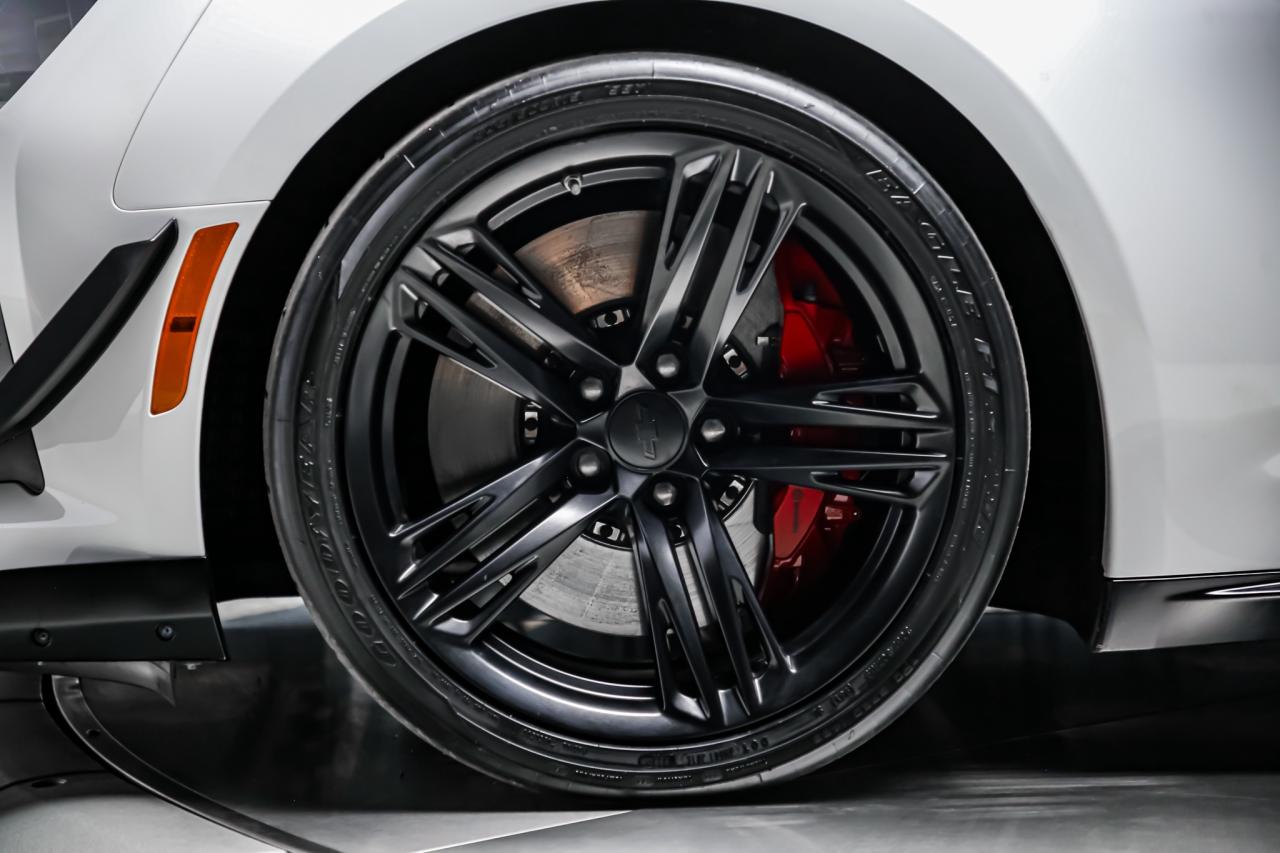 2023 Chevrolet Camaro ZL1 1LE EXTREME TRACK PACK MANUAL 650HP 1OWNER Photo