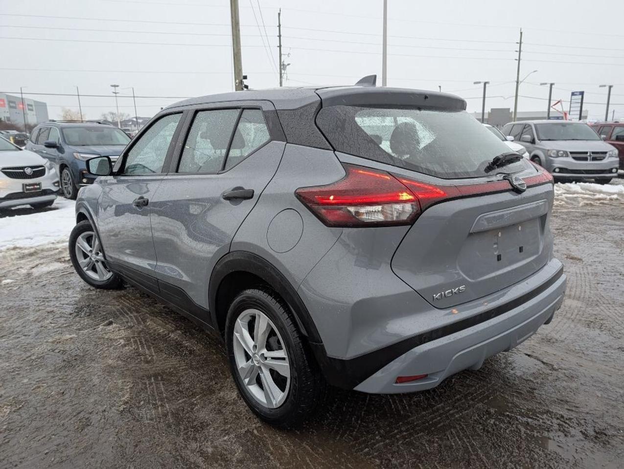 2022 Nissan Kicks S   CAMERA   BLIND SPOT   CARPLAY Photo