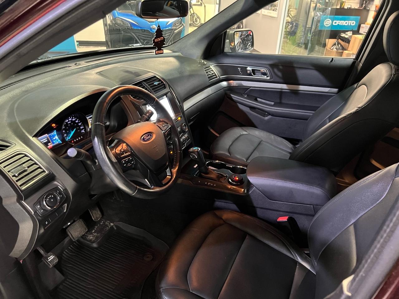 2019 Ford Explorer XLT 4WD   LEATHER   CAMERA Photo1